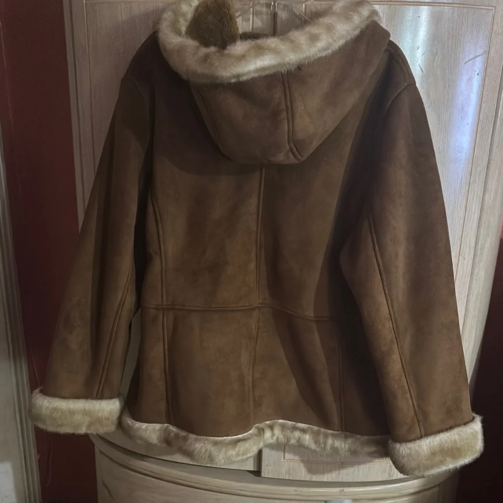 White Stag Brown Faux Fur Trimmed Jacket - Picture 8 of 16
